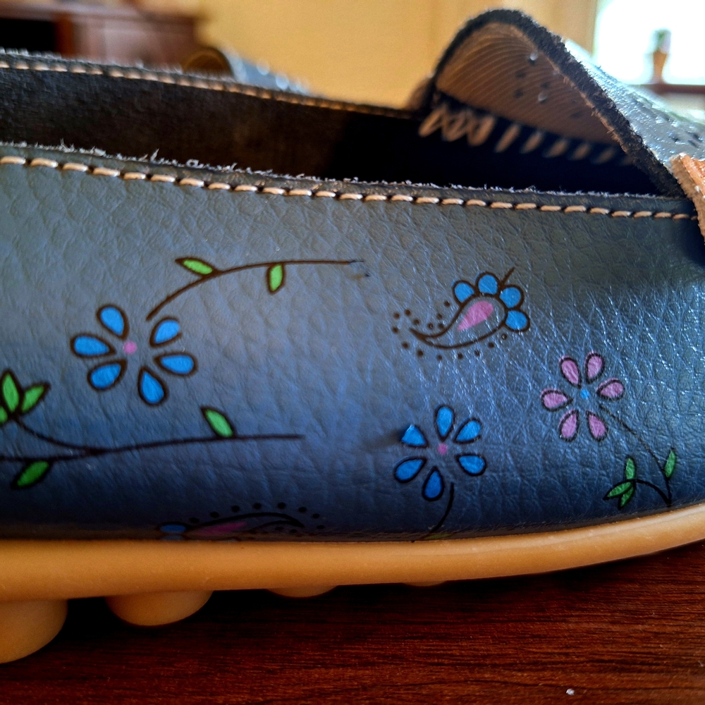 NWOT Blue Tan Moccasins w Perforated Design Teal Breathable Leather Sz 9 - Picture 5 of 7